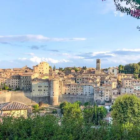 2 Bedroom Gorgeous In Apartment Anghiari