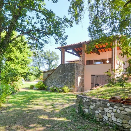 2 Bedroom Gorgeous In Apartment Anghiari